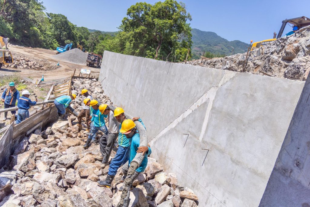dom-reporta-avances-en-construccion-de-puentes-en-santiago-nonualco-y-guazapa